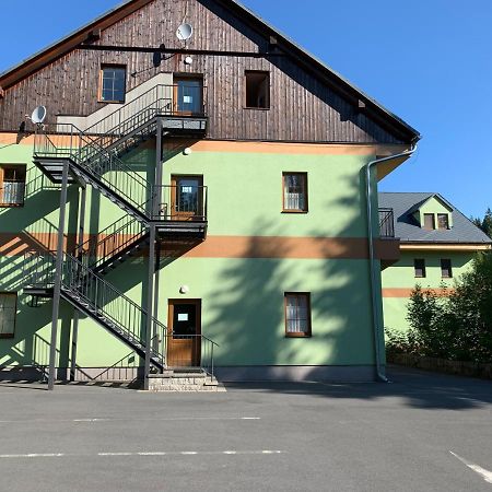 Karlov Pod Pradedem Apartmany Orbit Extérieur photo